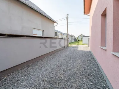 RECO Casa la cheie in Cartierul tineretului - foto 25