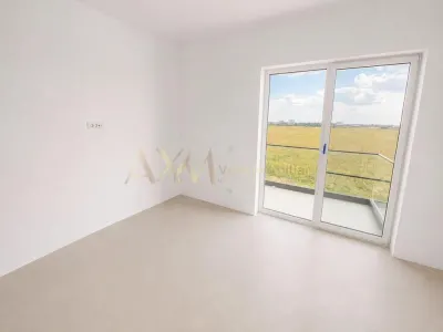 Vanzare apartament 3 camere Giroc - foto 3