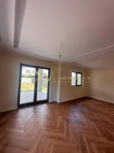 Vanzare 1/2 duplex 5 camere Giroc - foto 13
