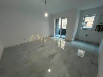 Vanzare apartament 2 camere Giroc - foto 2