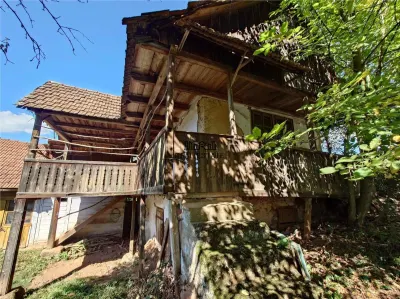 Teren intravilan si cladiri in Lunca - foto 7