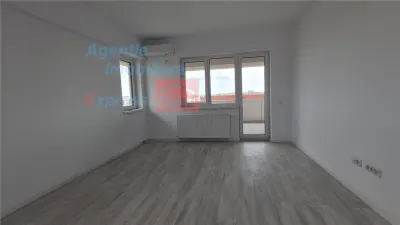 Revanzare, fara TVA: Apartament 3 camere, bloc nou, zona semicentrala - foto 5