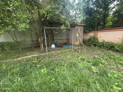 Oportunitate de investitie  2 case  in aceeasi curte Fagaras Zona Centrala - foto 12