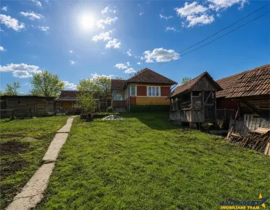 Tur 3D! Casa traditionala+ domeniu de 4.300 mp,livada,anexe:refugiu apreciabil Craiesti, la 28 km de Targu Mures - foto 11