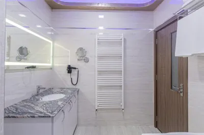 Apartament 2 camere | 2 bai | LUX | Parcare | Tractorul - foto 6