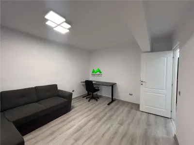 Apartament de inchiriat 3 camere 2 bai Sibiu Strand - foto 2