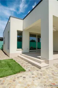Casa  2026 parter, str Vrancei,construita ''corect'', 400 teren, 165 casa - foto 4