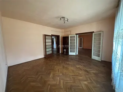 Bocsa Montana, 2 Case direct la Soseaua Principala, la pret de una - foto 15