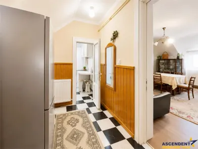 Refugiu montan cu farmec, 2 camere, garaj, boxa, rezidential/ vacanta/investitie, Busteni. - foto 10