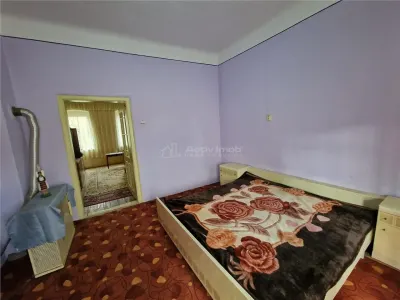 Resita Casa 10 Camere Zona Muncitoresc - foto 6
