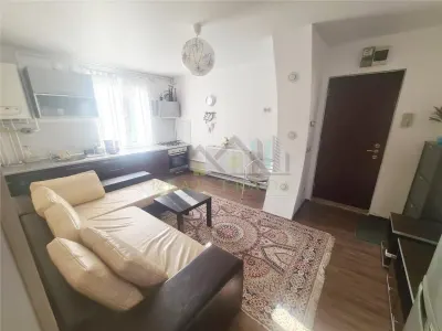 Apartament 2 camere decomandat, etaj intermediar Craiter - Brasov