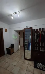 Apartament 3 camere Scriitorilor decomandat, etaj intermediar,158000 Euro - foto 5
