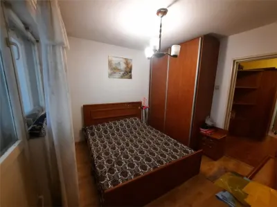 4 camere Piata Iancului, etaj intermediar,an 1978 - Bucuresti