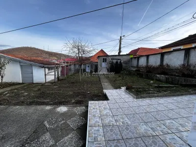 Bocsa Montana, Casa Solida cu Demisol+ Parter+ Etaj - foto 22