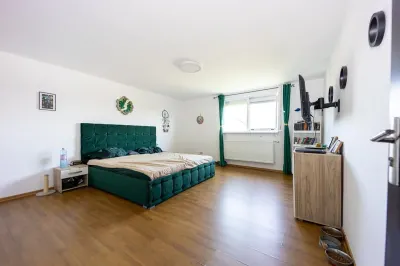 Vila duplex 5 camere  2 bai S =  145 mp + teren 360 mp lunca Cetatuii - foto 16