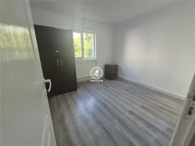 Apartament 3 camere de vanzare zona Dacia - foto 3