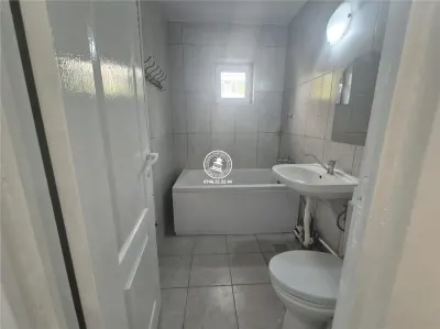 Apartament 3 camere de vanzare zona Dacia - foto 9