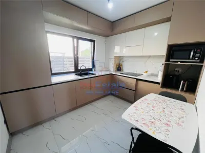 Miroslava - Casa cu 4 camere 2 bai mobilata si utilata - foto 6
