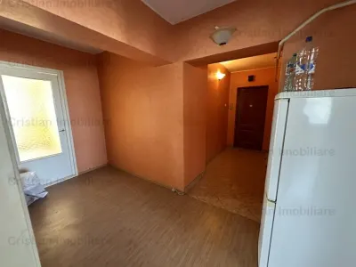 3 camere, Confort 1 Decomandat, etaj intermediar in bloc cu lift, Viziru 3 - foto 8