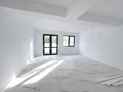 Vanzare -  Casa  - Vila - Prelungirea Ghencea - Dantelei -  195000E tva inclus -  Comision 0! - foto 5