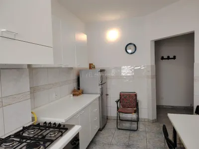 Apartament mobilat si utilat lux, situat ultracentral in Ploiesti de inchiriat - foto 5