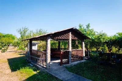 Pensiune cu teren de 5.700 mp, Runcu - Cheile Sohodolului - foto 6
