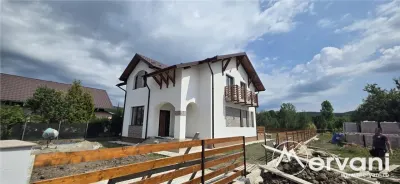 Vila cu 4 camere de vanzare  in Brebu - Brebu