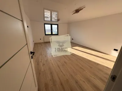 Casa cu 4 camere si 3 bai in Sura  Mare - foto 2