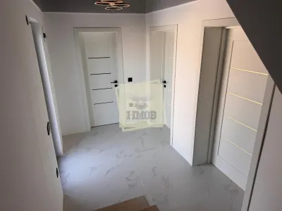 Casa cu 4 camere si 3 bai in Sura  Mare - foto 5