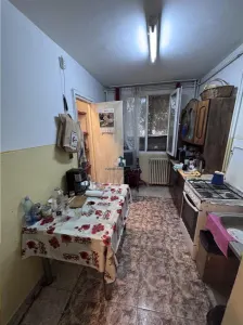 Apartament 3 Camere Semidecomandat Izvorul Crisului - Bucuresti