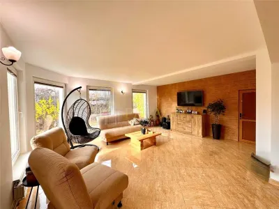 Vila individuala, priveliste spectaculoasa cu garaj Pietrarie Barnova - foto 9
