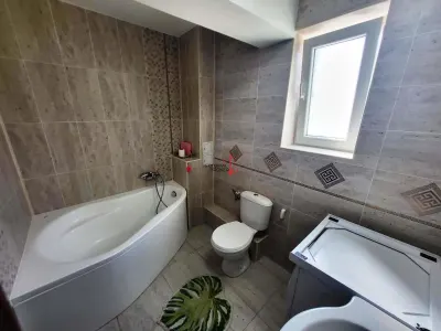 INCHIRIERE 3 CAMERE ETAJ 2/4 CU PARCARE - foto 10
