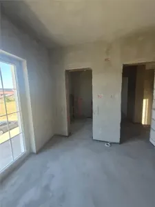 Casa individuala - despartita prin terasa - 4 benzi - zona excelenta - toate utilitatile - foto 22