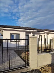 Duplex pe parter - posibilitate alegere finisaje -zona in dezvoltare - foto 2
