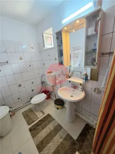 Casa Renovata, Teren 600 mp, 2 Intrari Separate, Navodari Zona Kaufland - foto 16