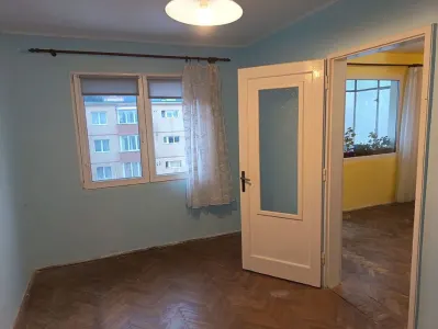 Apartament cu 2 camere, strada Uranus, in Astra, Brasov - foto 2