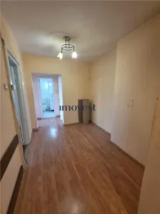 Apartament 3 Camere zona Strazii Closca - foto 10