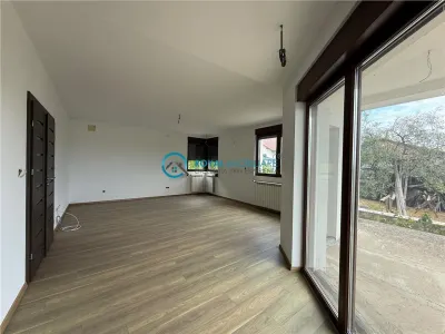 Royal Imobiliare - Vanzare Vila P+1 Bucov - foto 13