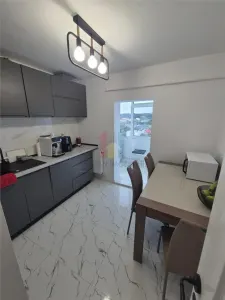 MOBILAT si UTILAT! Apartament 3 camere, zona Buzaului - foto 9