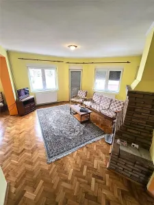 O proprietate rara | Locuinta generoasa + spațiu comercial cu acces stradal - foto 4