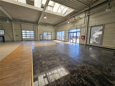Showroom Auto Complet Echipat  - 1850 mp - Soseaua Alba Iulia - Sibiu