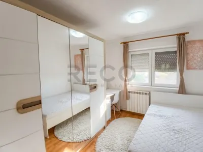 RECO Apartament decomandat cu 3 camere Orientare dubla Piata 22 Decembrie - foto 12