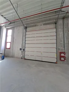 Hala din beton, 3600 mp, ISU, 12 porti TIR, unica in jud. IF - foto 3