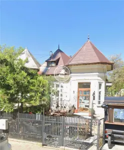 Vila  de vanzare  Copou, - Iasi