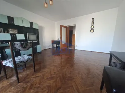 Apartament 3 camere, decomandat, Piata Sfanta Vineri - foto 3