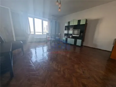 Apartament 3 camere, decomandat, Piata Sfanta Vineri - foto 4