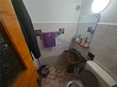 Apartament 3 camere, decomandat, Piata Sfanta Vineri - foto 5