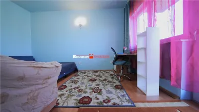 Apartament cu terasa, curte si parcare, intr-o zona linistita de case - foto 5