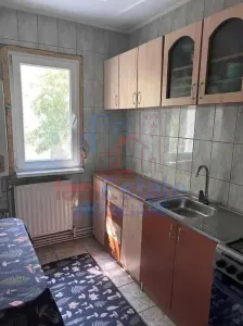 Apartament 3 camere, 57 mp, cu centrala si AC - Podu Ros - foto 6