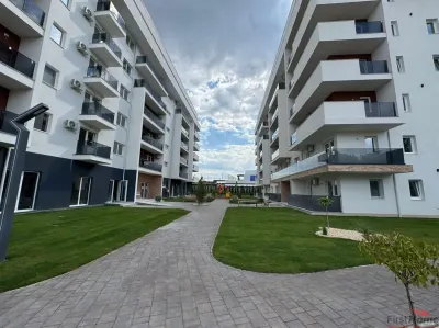 Ap 2 cam bloc nou, etaj 2, prima inchiriere, parcare - Focsani